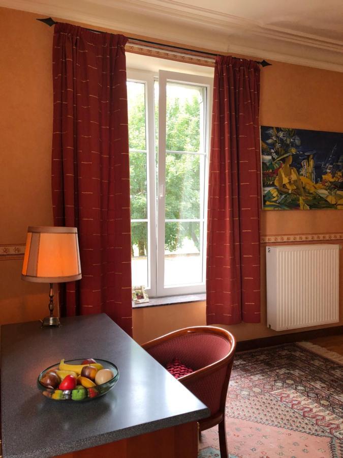 Chateau Les Tourelles Бертри Экстерьер фото